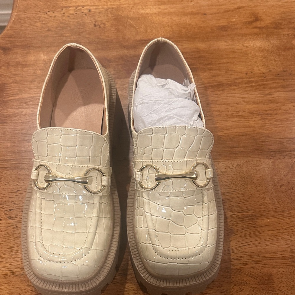 Urban Outfitters Cream Croc-Embossed Loafers